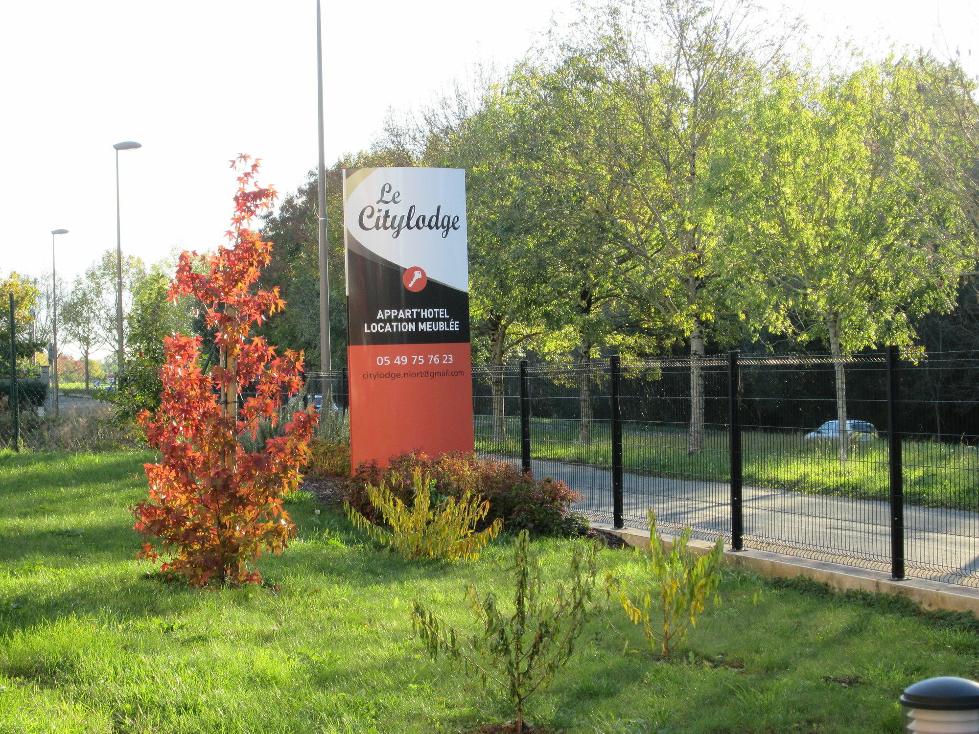 City Lodge Appart Hotel Niort Exteriör bild